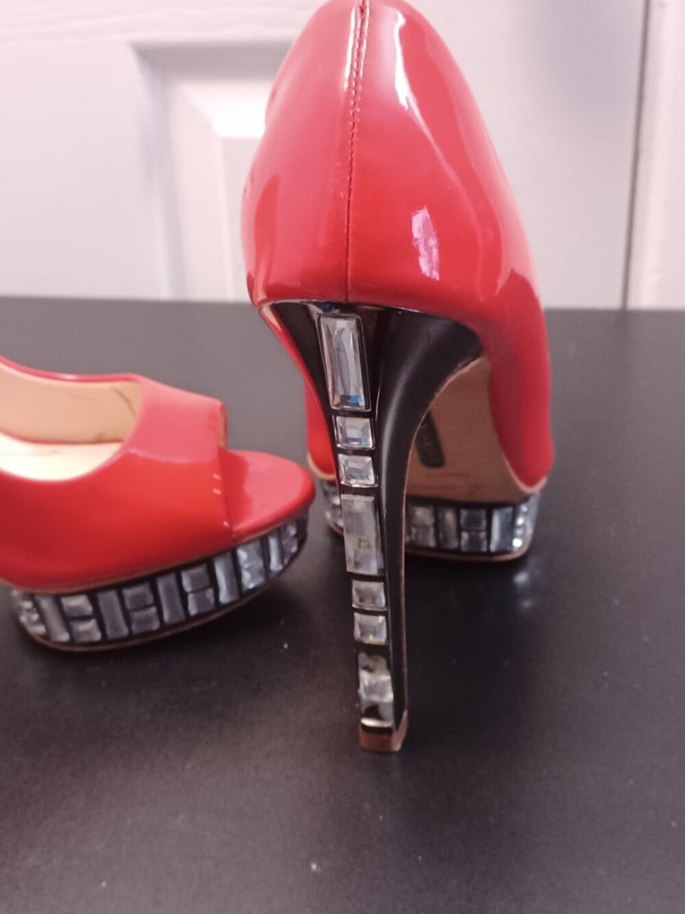 Boutique 9 Patent Leather Pumps With Rhinestone Size 7.5
